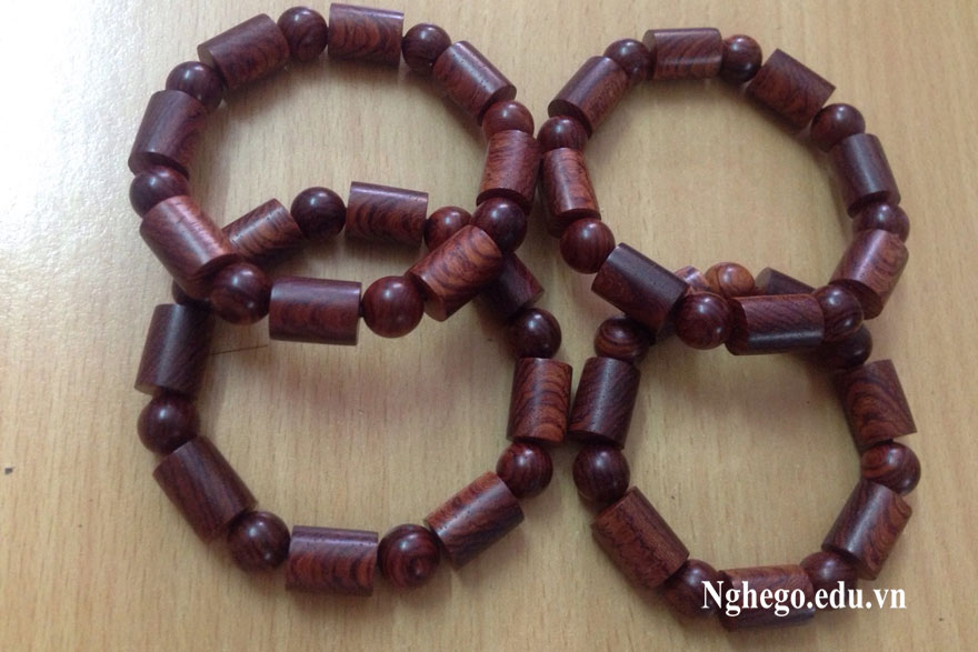 nhận biết vòng tay gỗ