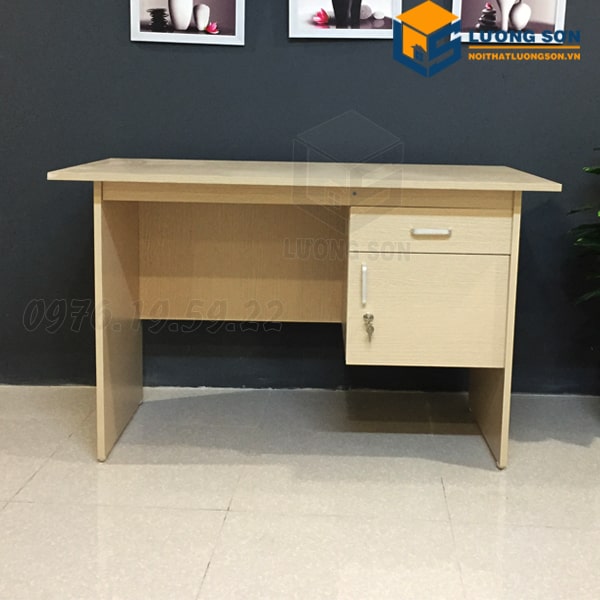 Bàn làm việc từ gỗ