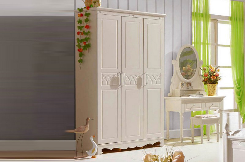 Tủ quần áo gỗ tự nhiên sang trọng
